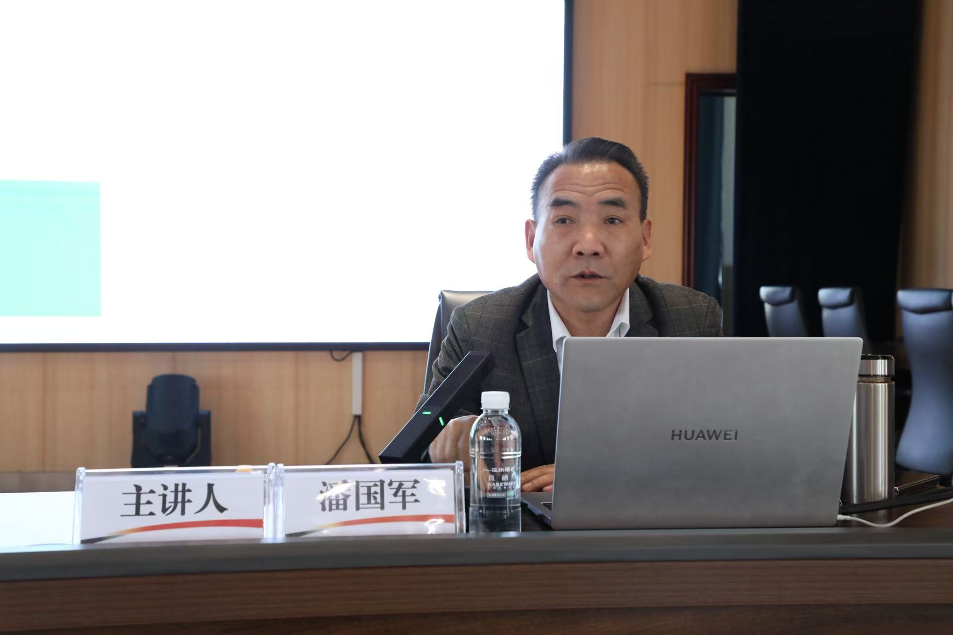 251774400182125613.jpg 67f5321f98091615af81b998dc3ee337.jpg